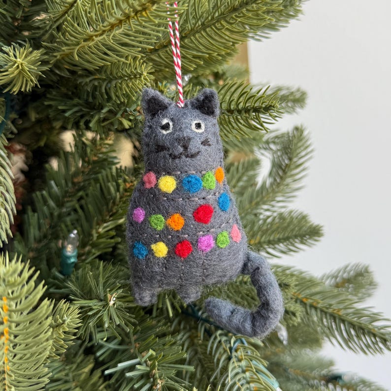 ✨Cat Tangled in Lights Ornament - Handmade Holiday Charm